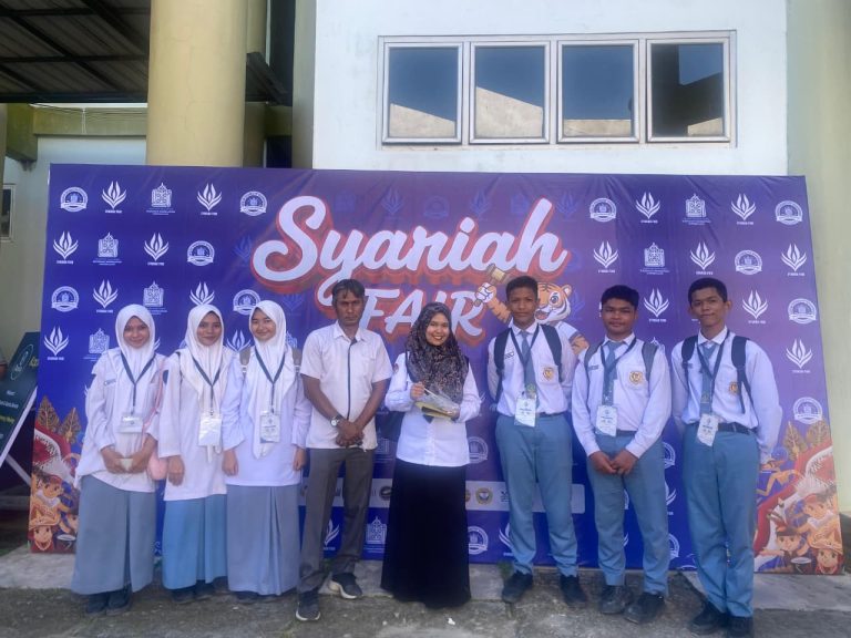 Semangat Juang Siswa MAN Kota Lhokseumawe Berbuah Prestasi di Syariah Fair 2025
