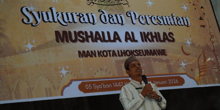 Kepala Madrasah, Suriya SAg MPd memberikan sambutan